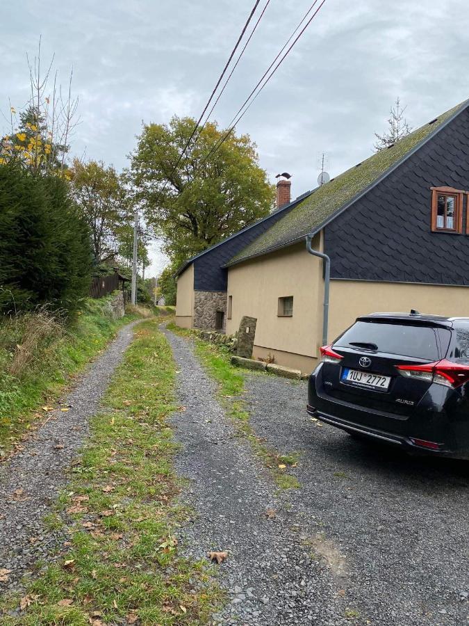 Chaloupka Kralovstvi Villa Sluknov Luaran gambar